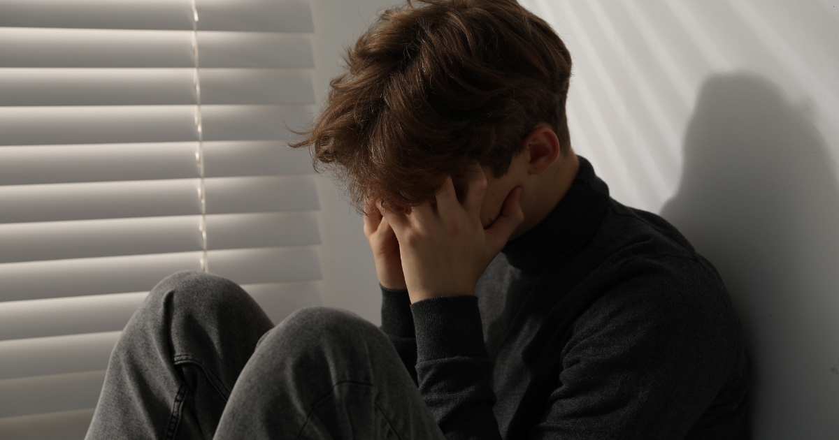 i hate myself — supporting image 1